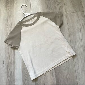 Brandy Melville Tshirt bella baseball crop top womens Beige (one size) casual